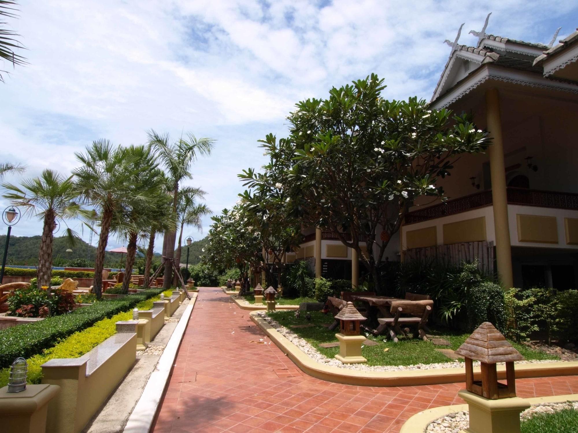 Phu Pha Phung Resort Суан Фунг Екстериор снимка