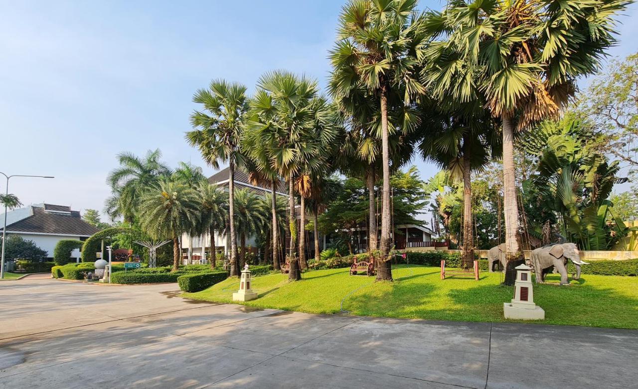 Phu Pha Phung Resort Суан Фунг Екстериор снимка